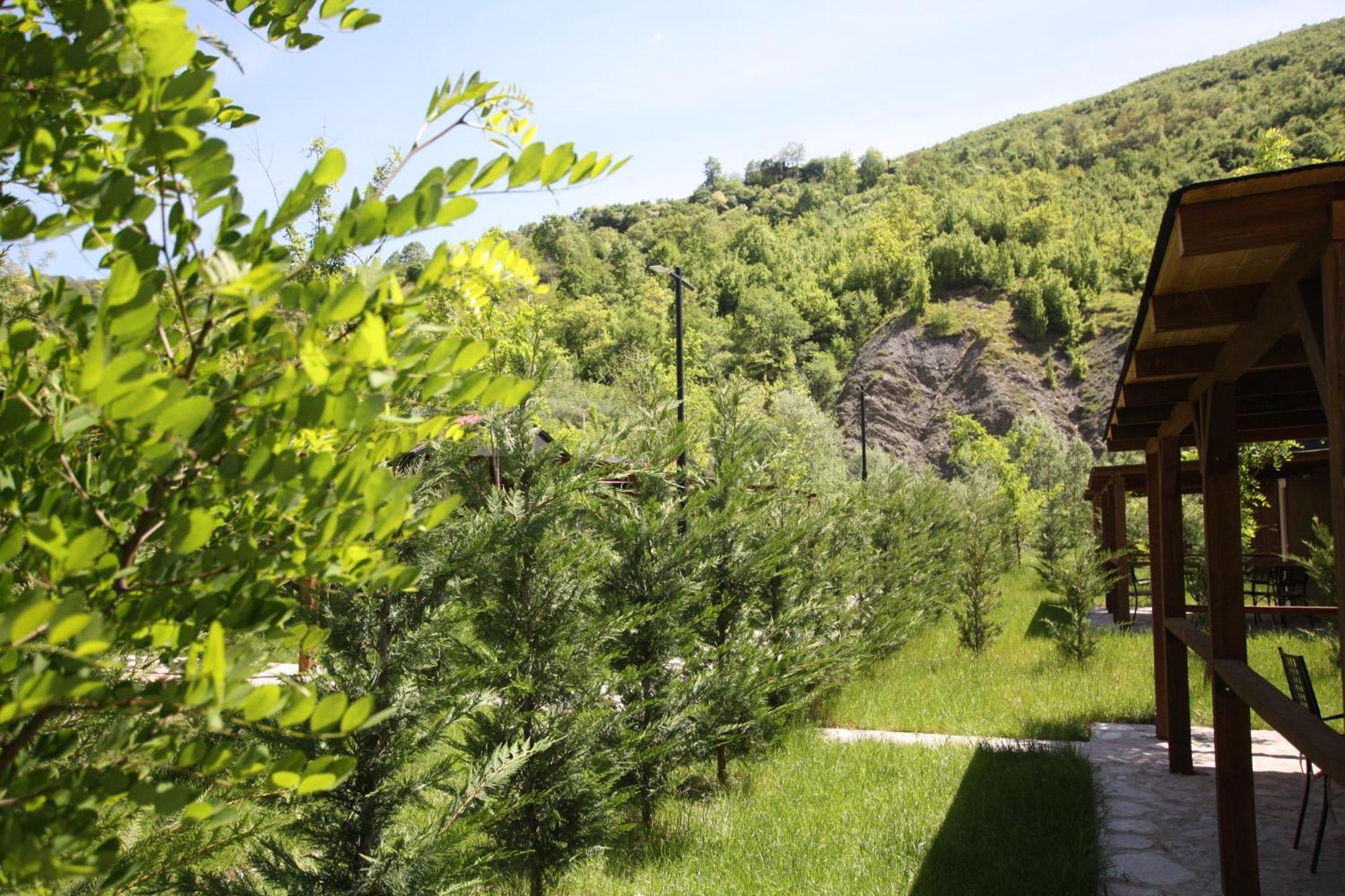 Lugina E Shengjergjit ,Bujtinat Villa Тирана Екстериор снимка