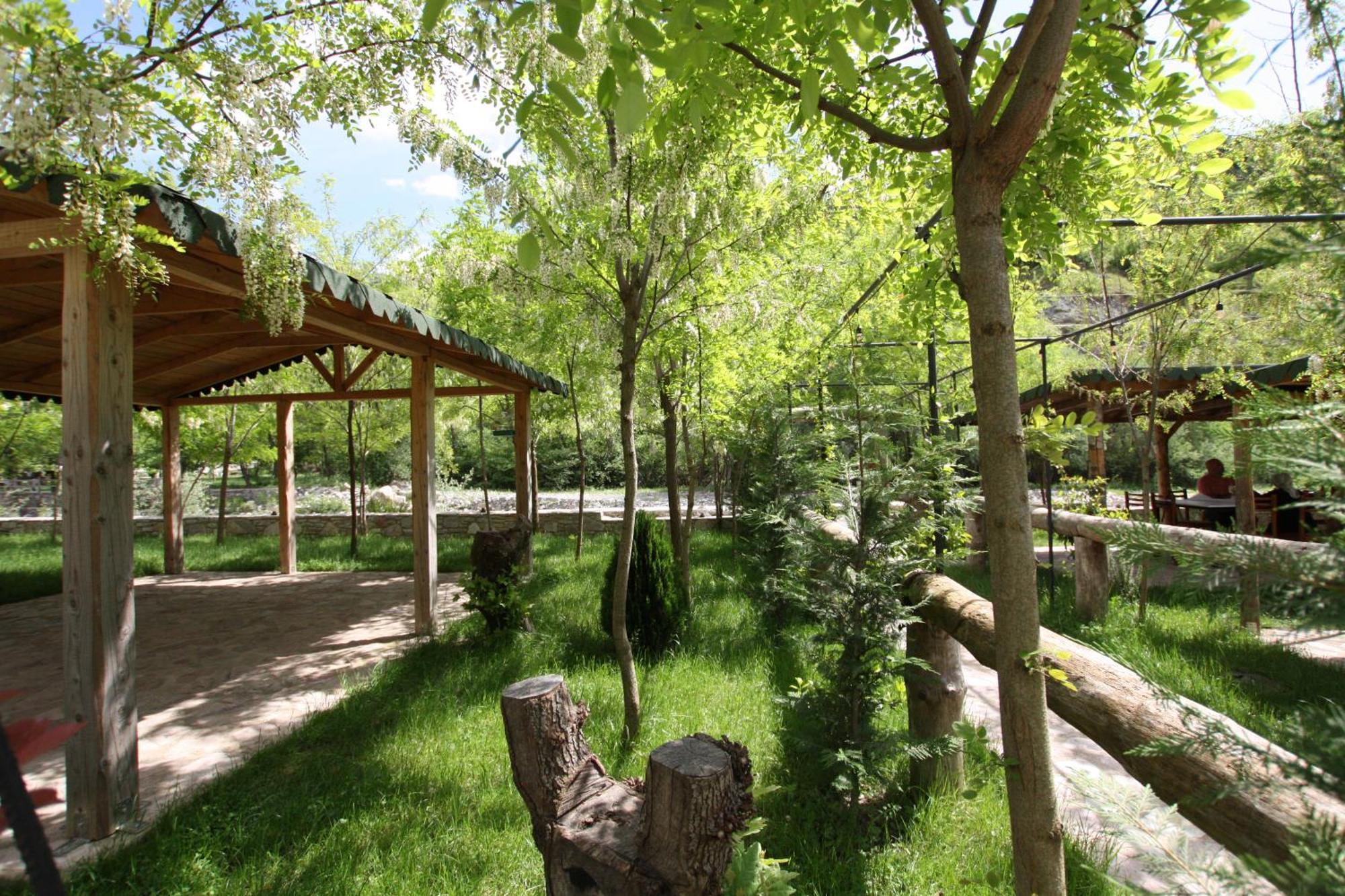 Lugina E Shengjergjit ,Bujtinat Villa Тирана Екстериор снимка