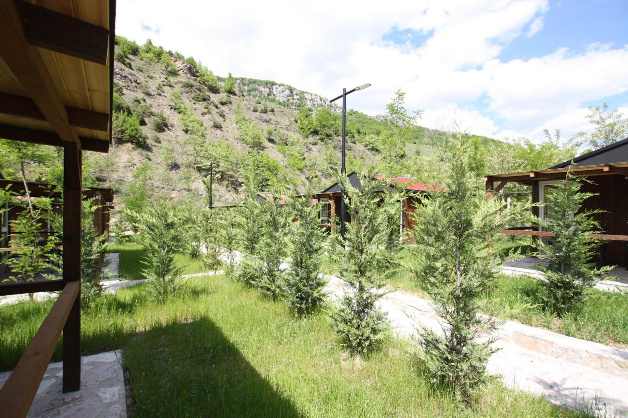 Lugina E Shengjergjit ,Bujtinat Villa Тирана Екстериор снимка