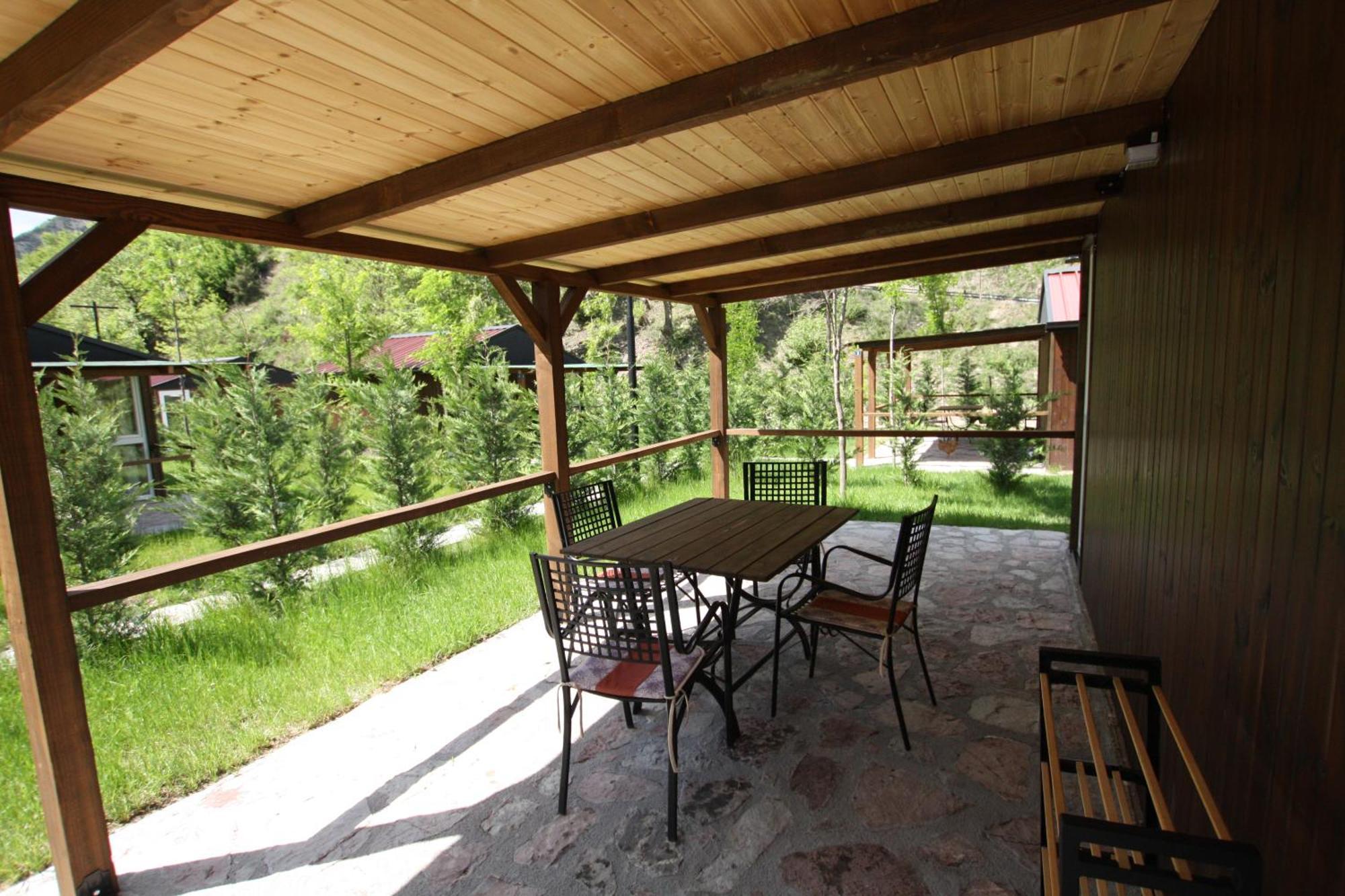 Lugina E Shengjergjit ,Bujtinat Villa Тирана Екстериор снимка