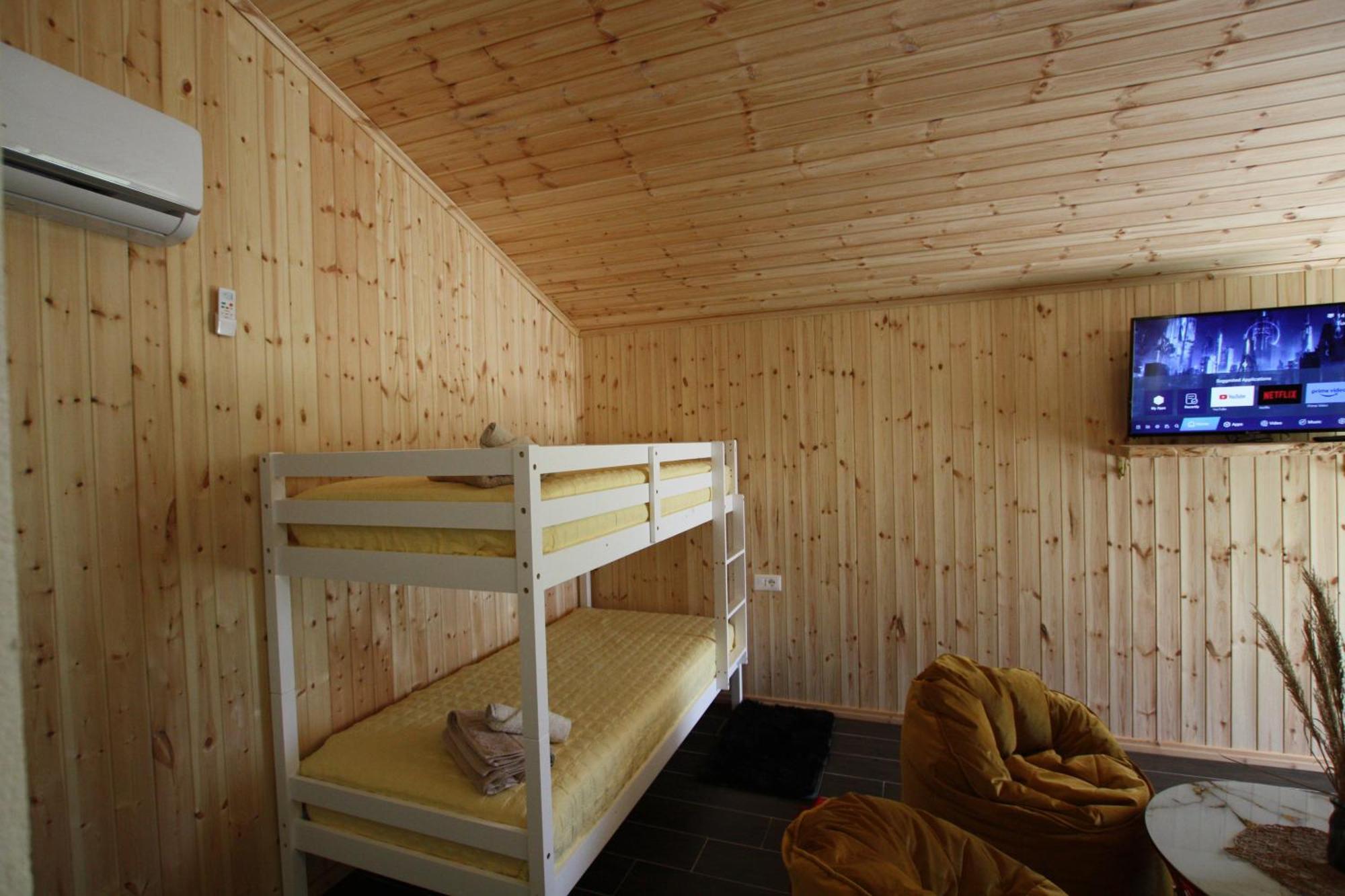 Lugina E Shengjergjit ,Bujtinat Villa Тирана Екстериор снимка