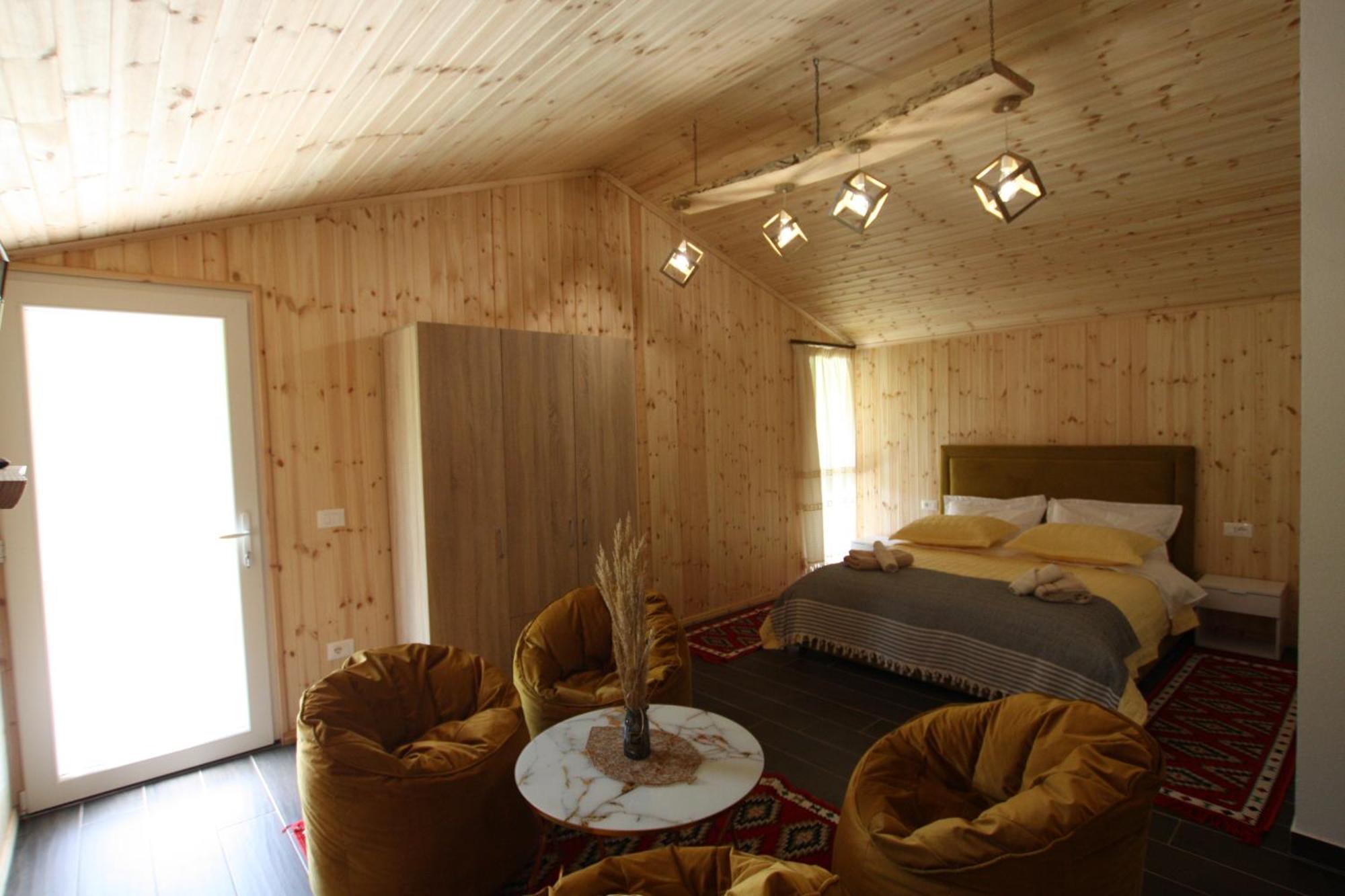 Lugina E Shengjergjit ,Bujtinat Villa Тирана Екстериор снимка