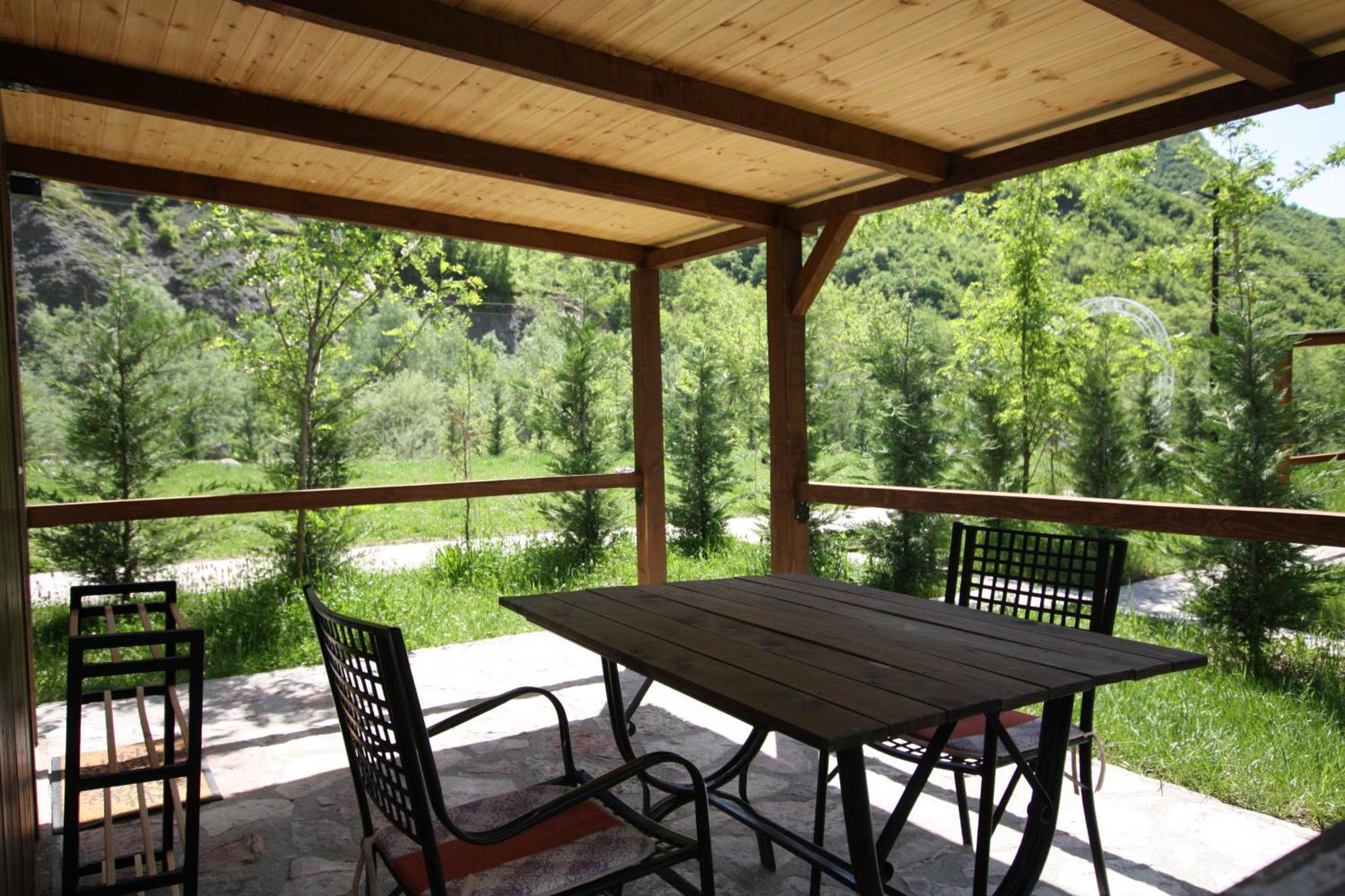 Lugina E Shengjergjit ,Bujtinat Villa Тирана Екстериор снимка