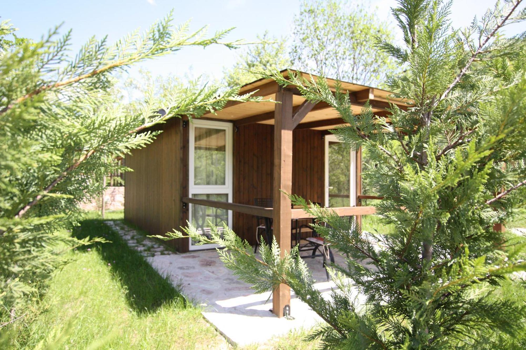 Lugina E Shengjergjit ,Bujtinat Villa Тирана Екстериор снимка